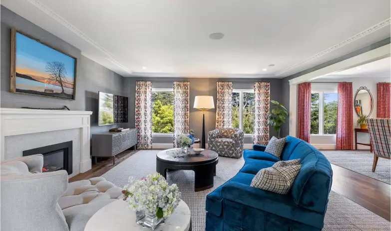 Evoke Interior Designs is a firm best known for its diligent and refined approach in expressing their clients’ lifestyle through genuinely elegant and sophisticated results.